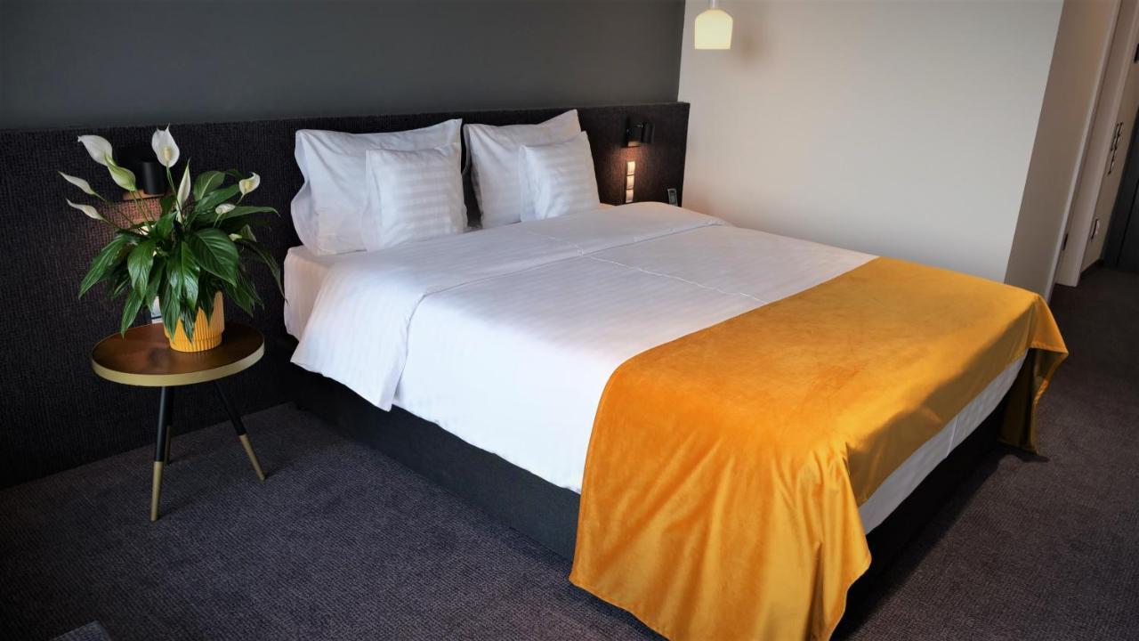 Werk Hotel & Spa Хунедоара Екстериор снимка