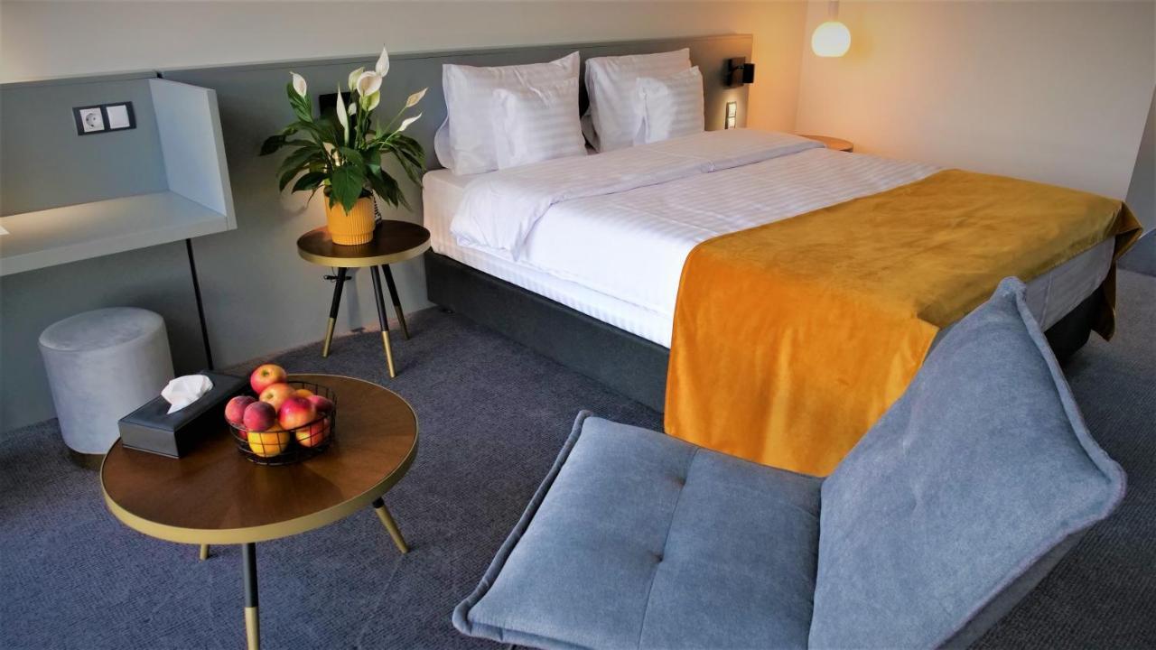 Werk Hotel & Spa Хунедоара Екстериор снимка